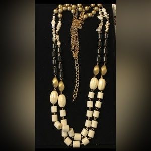 SKYLINE COLLECTION fashion necklace 2 strand goldtone Chain black&stone guc